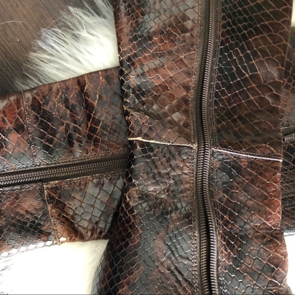 Enzo Angiolini Ranetta Snake embossed Boots - Picture 11 of 11